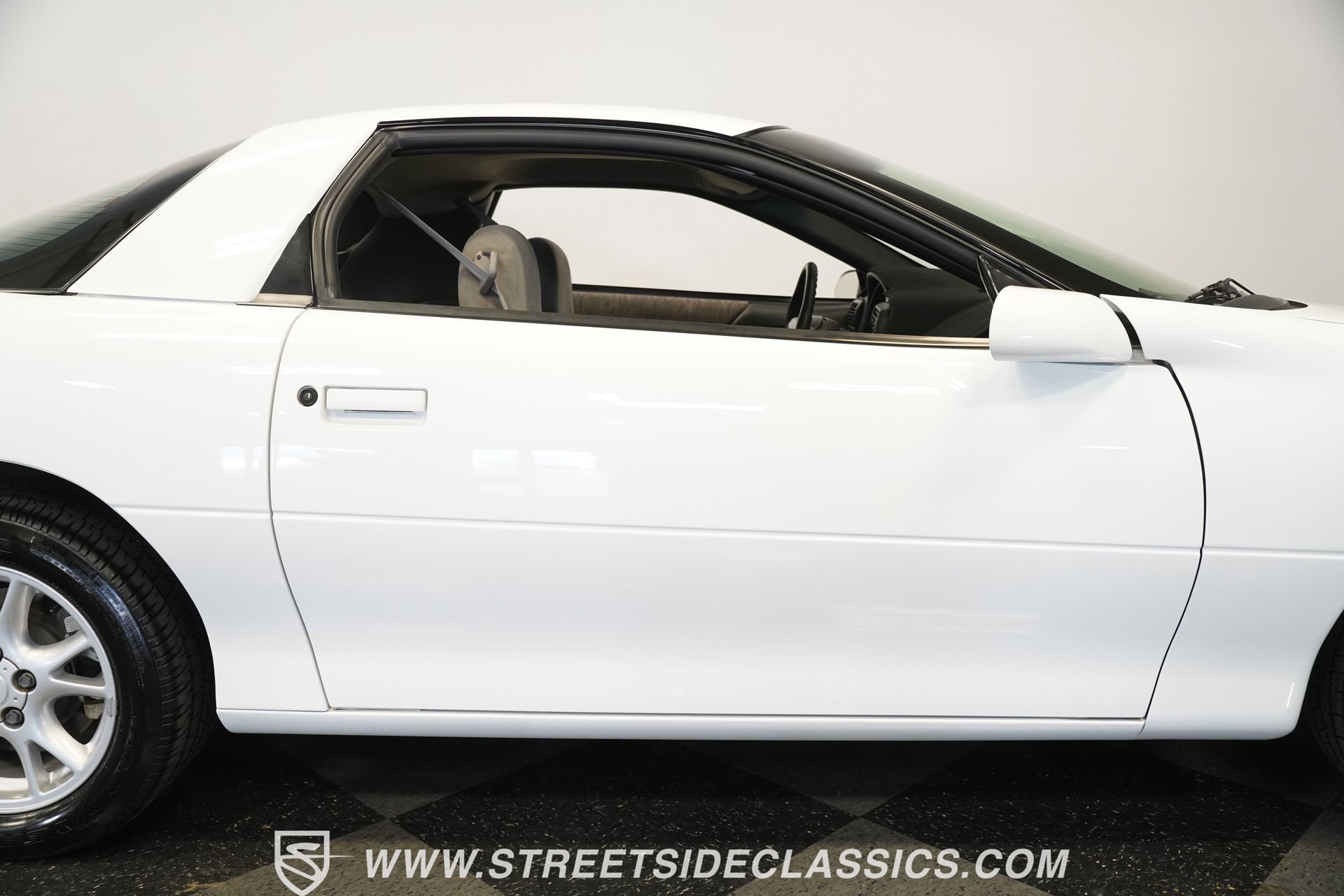 Used 2001 Chevrolet Camaro Z28 w/ Preferred Equipment Group image 37