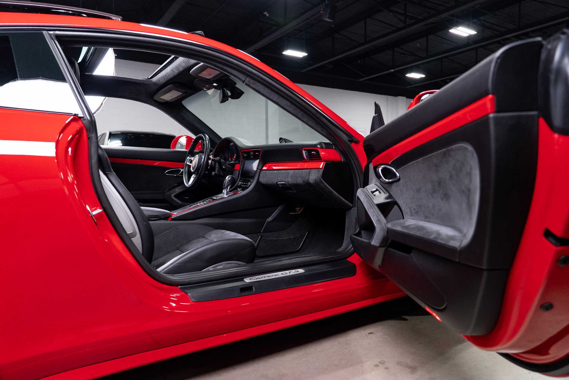 Used 2017 Porsche 911 Carrera GTS image 81