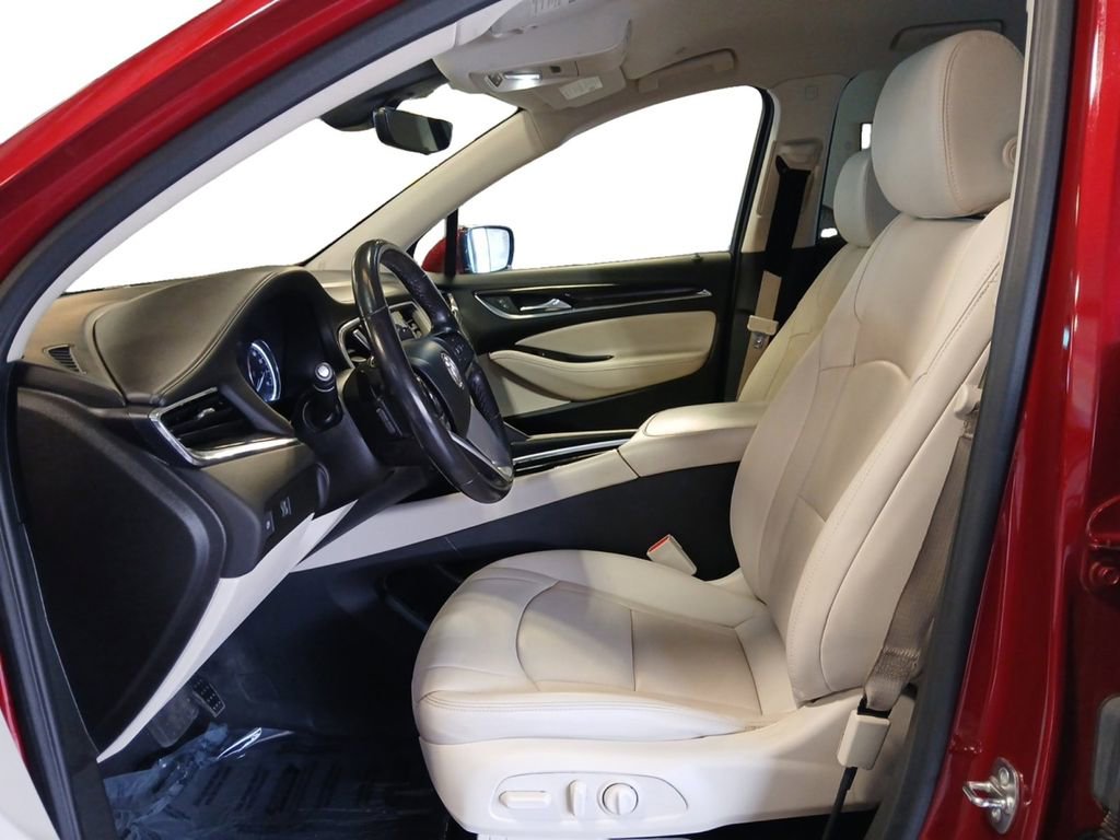 Used 2024 Buick Enclave Essence w/ Technology Package FWD image 9
