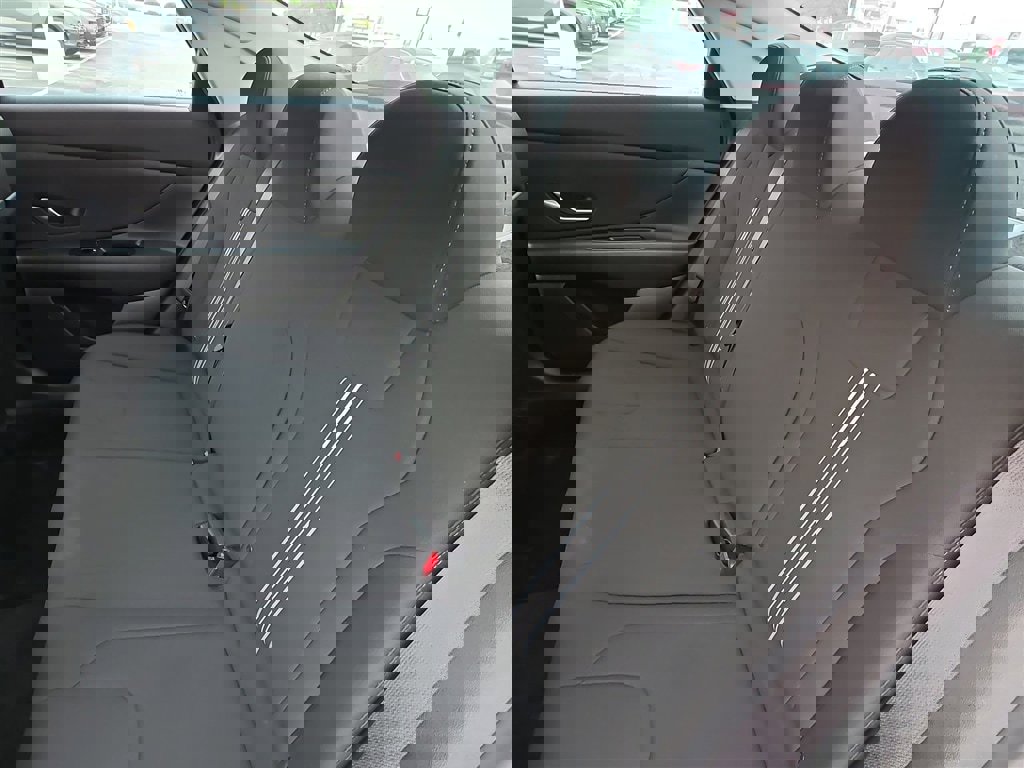 Used 2023 Hyundai Elantra SEL w/ Convenience Package image 23