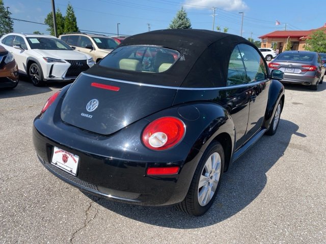 Used 2009 Volkswagen Beetle S image 6