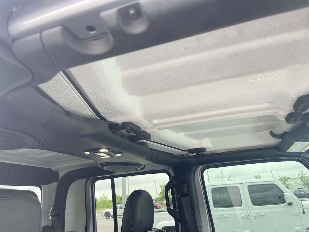 Used 2021 Jeep Gladiator Mojave AWD/4WD image 42