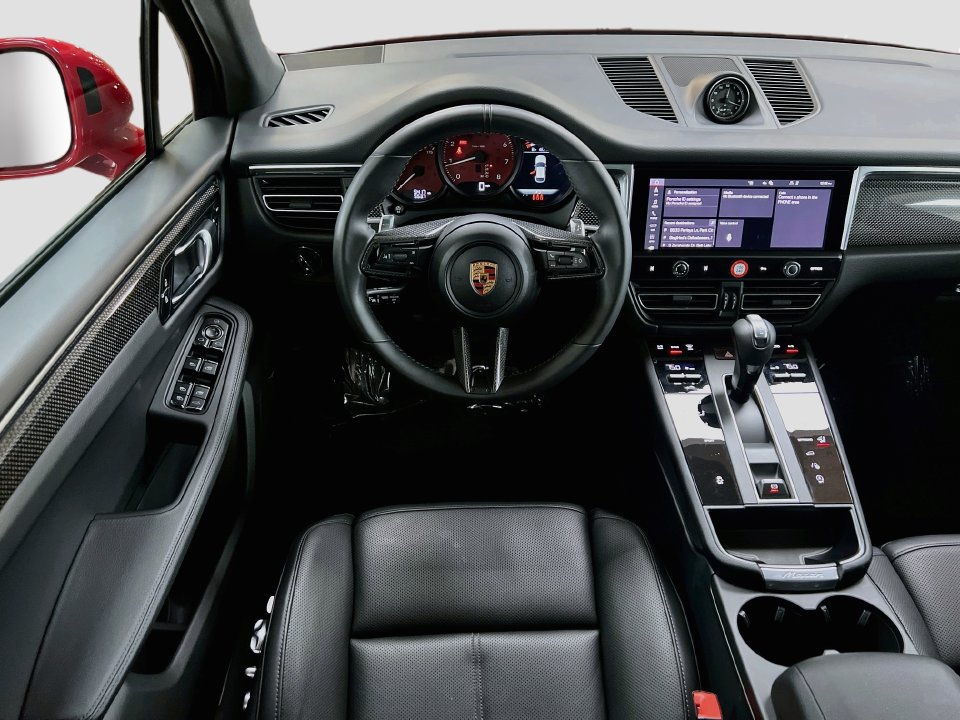Certified 2026 Porsche Macan AWD/4WD image 25