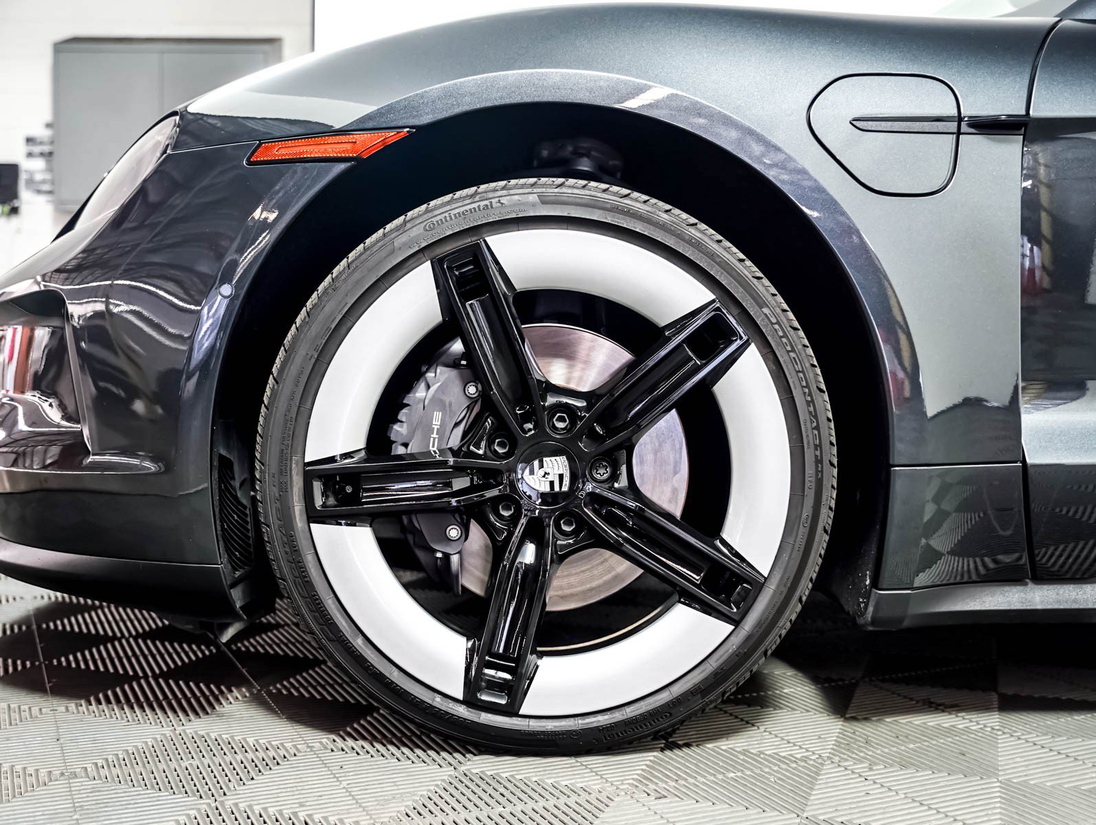 Certified 2025 Porsche Taycan RWD image 13