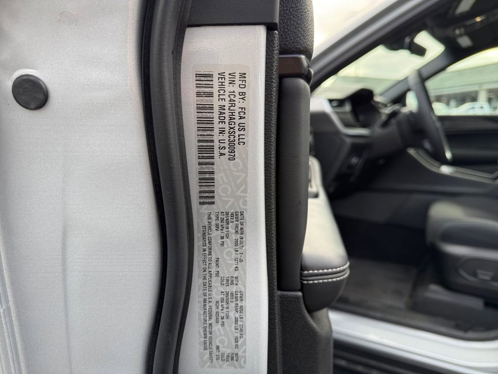 Certified 2025 Jeep Grand Cherokee Laredo X w/ Luxury Tech Group I image 24