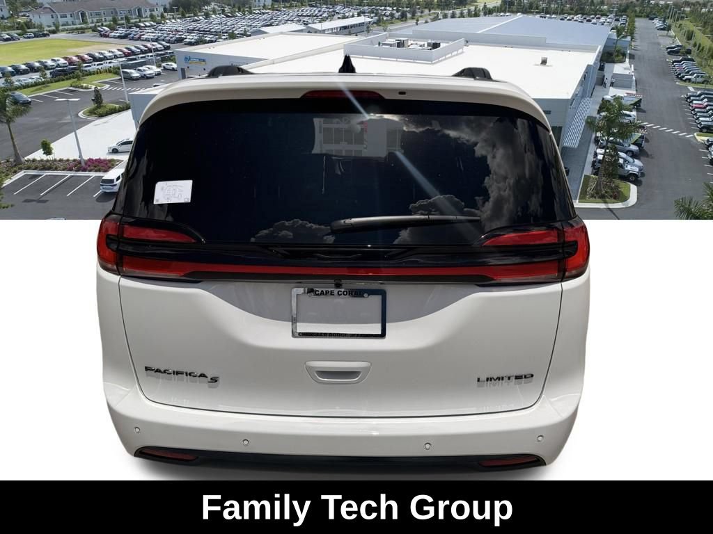 New 2027 Chrysler Pacifica Limited w/ S Appearance Package FWD image 5