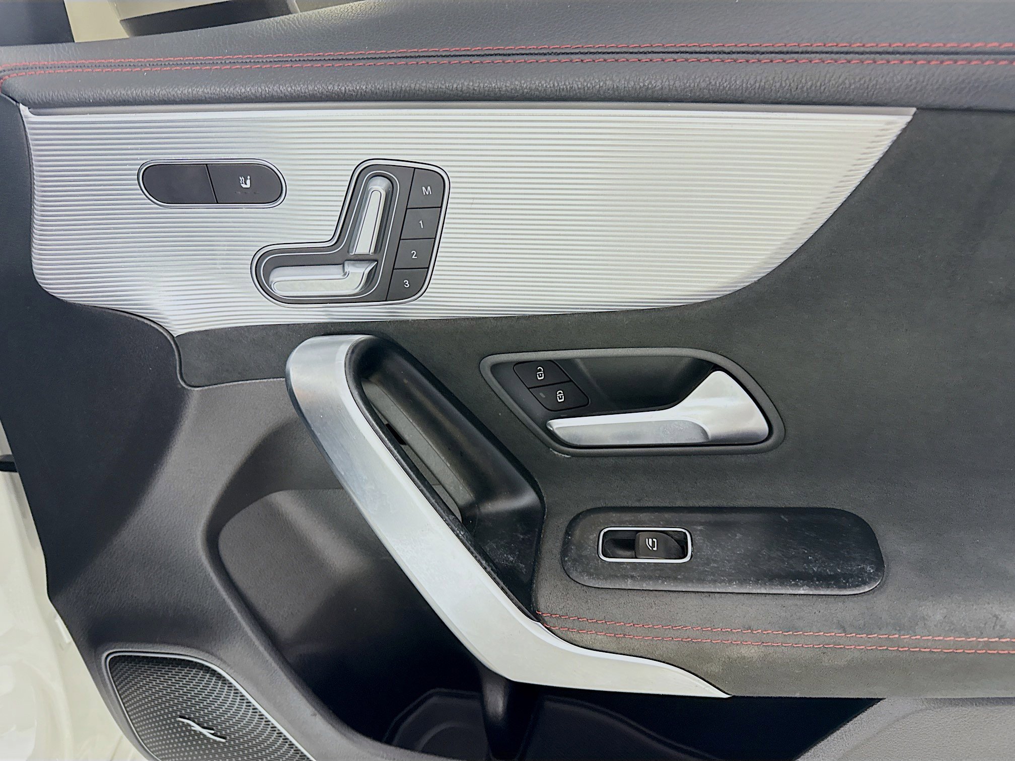 Used 2020 Mercedes-Benz CLA 250 CLA 250 image 31