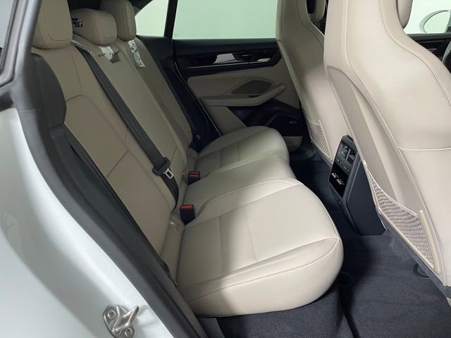 New 2025 Porsche Macan Electric image 22