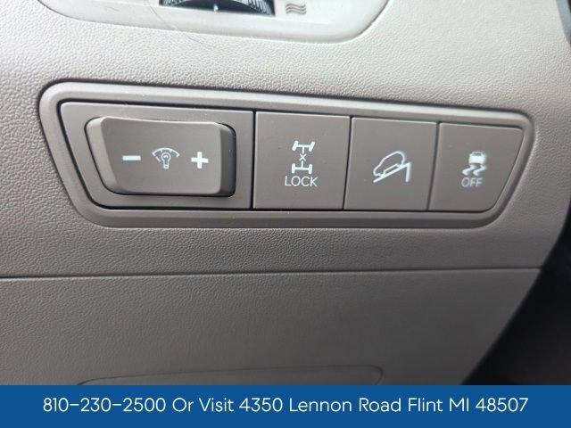Used 2011 Hyundai Tucson Limited AWD/4WD image 23