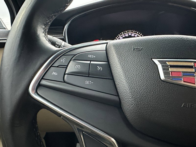 Used 2018 Cadillac XT5 FWD image 23