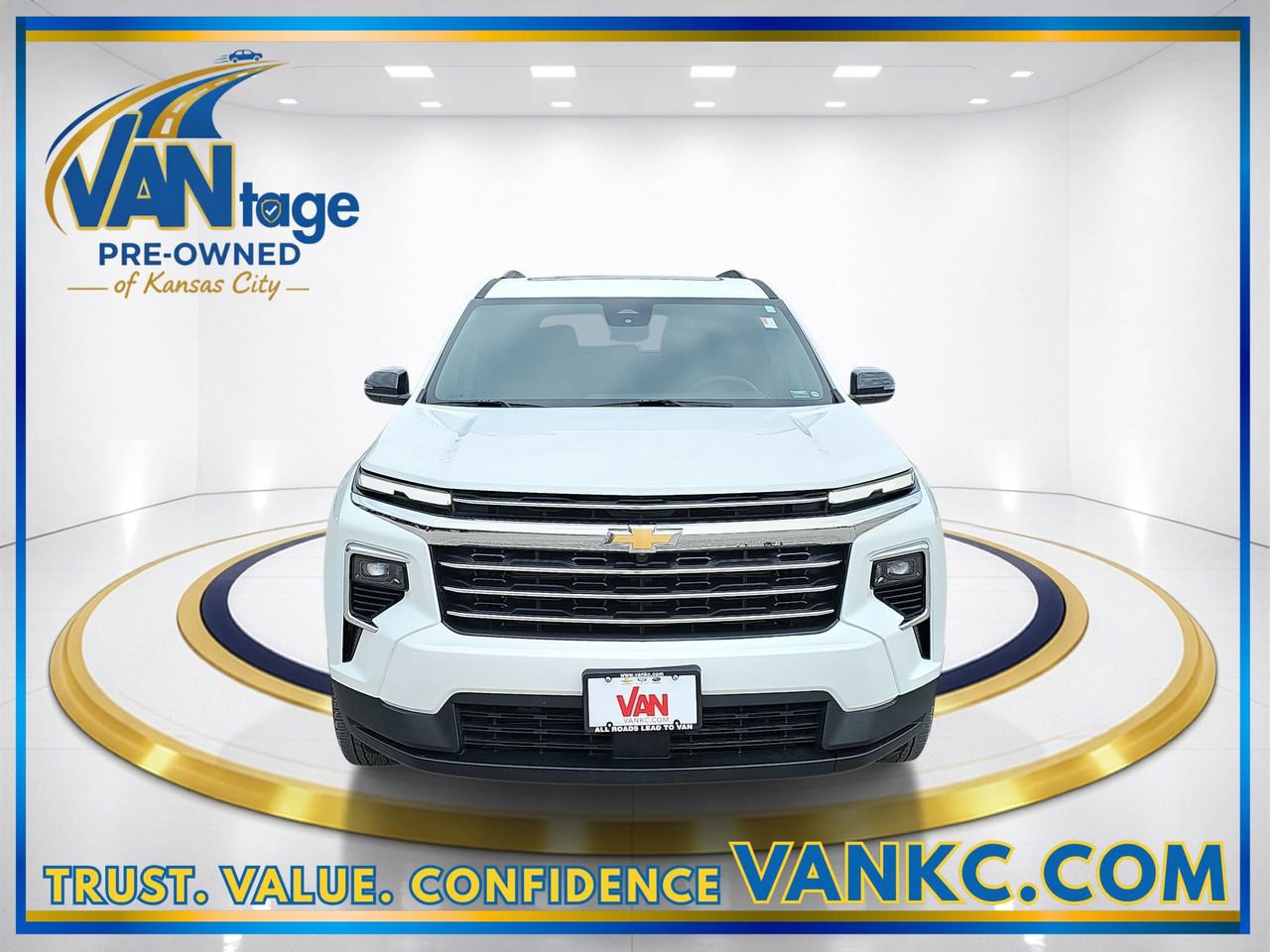 Certified 2025 Chevrolet Traverse LT w/ Sun and Wheel Package image 2