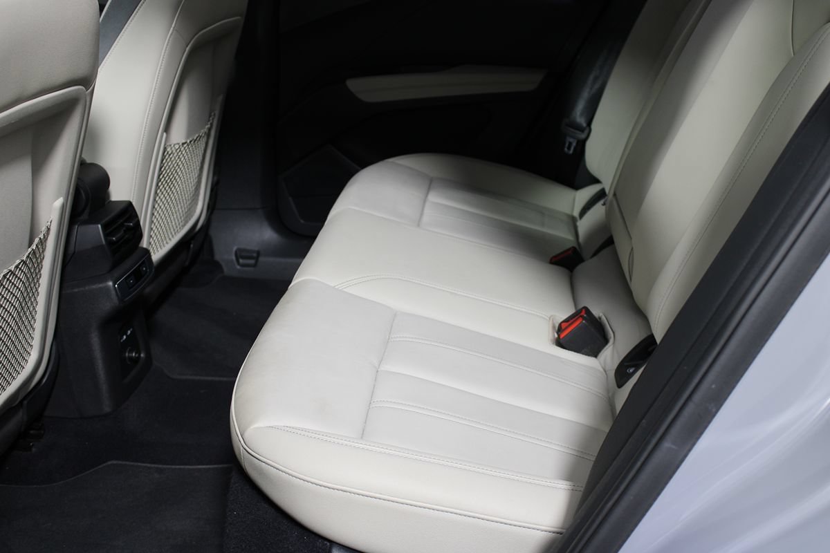 Used 2023 Audi Q4 e-tron Premium w/ Convenience Package RWD image 24