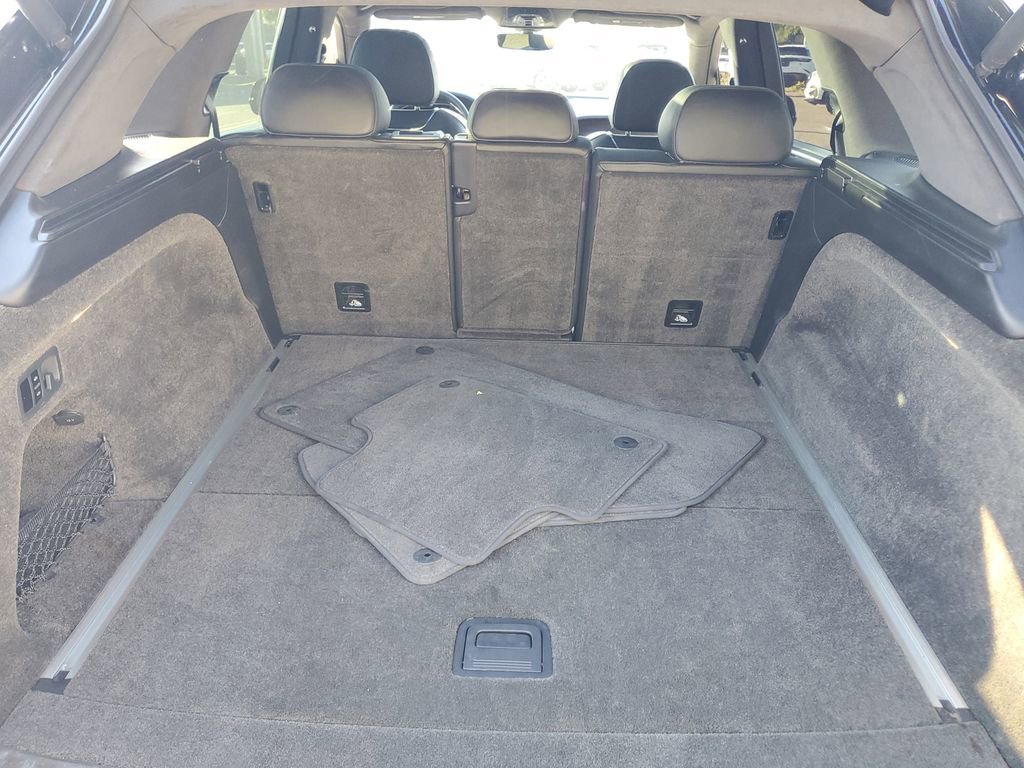 Used 2019 Bentley Bentayga image 10