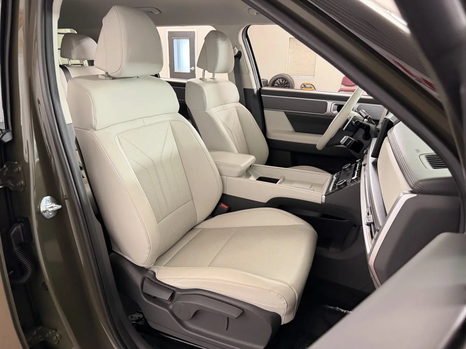 Used 2024 Hyundai Santa Fe SEL AWD/4WD image 37