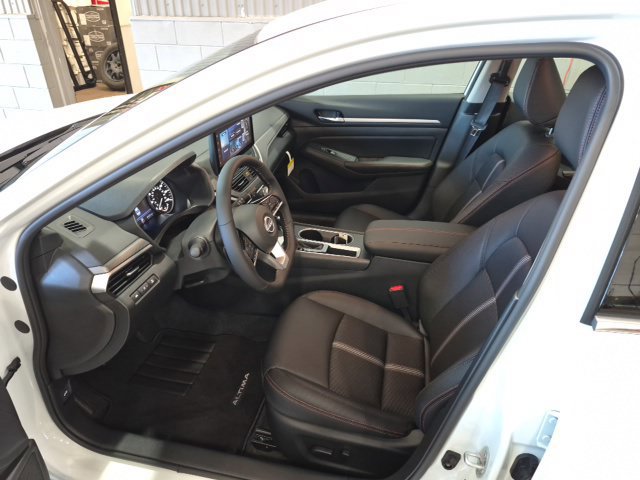 New 2026 Nissan Altima 2.5 SR FWD image 9