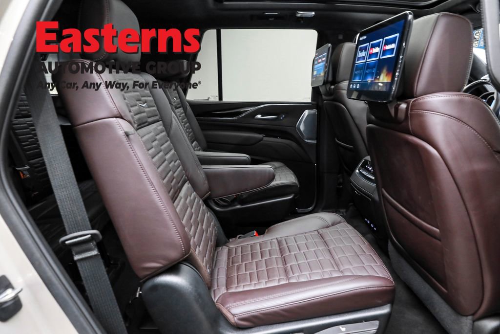 Used 2024 Cadillac Escalade Sport Platinum w/ LPO, ONYX Package image 25