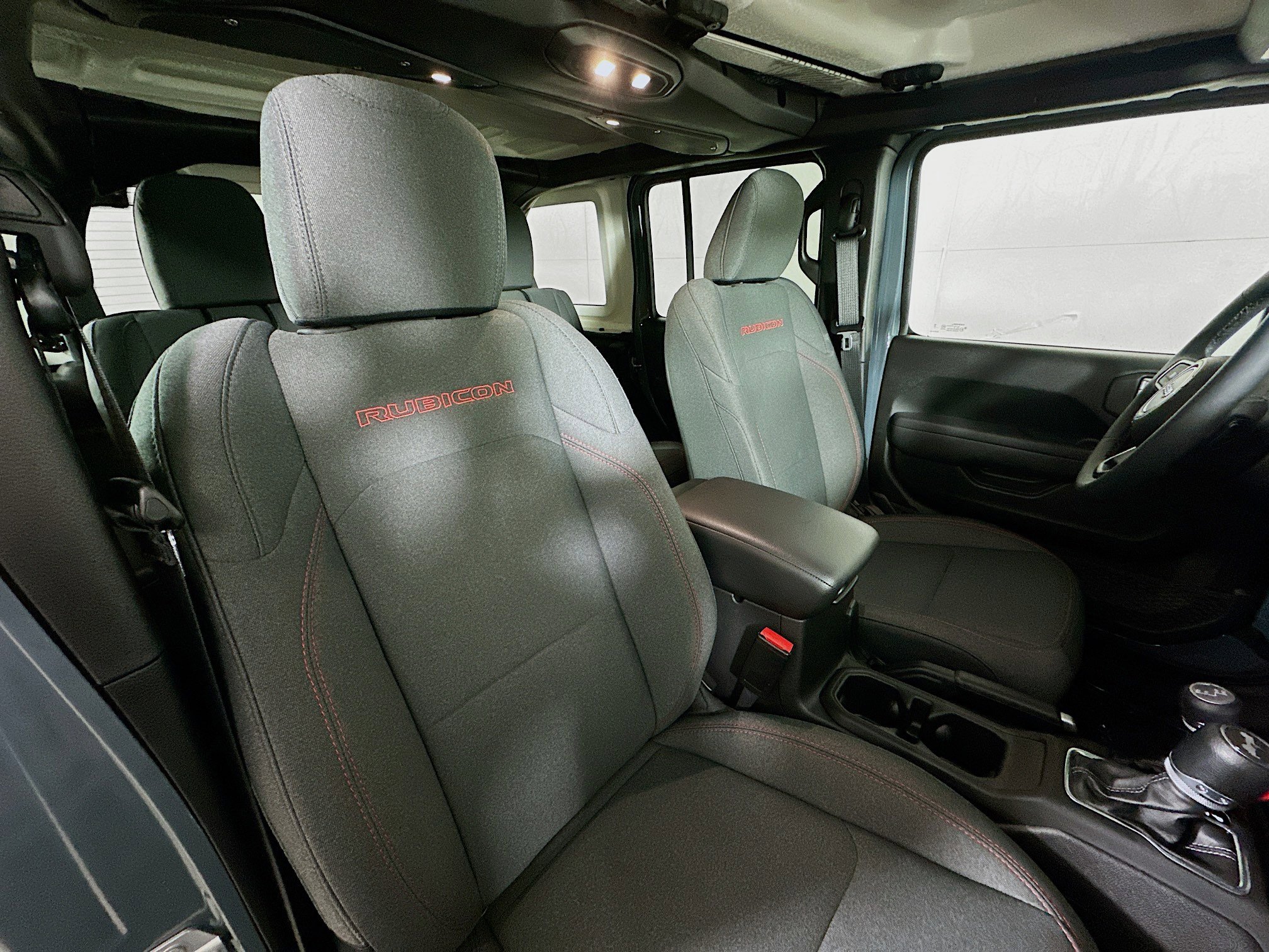 Used 2025 Jeep Wrangler Unlimited Rubicon w/ Convenience Group image 25