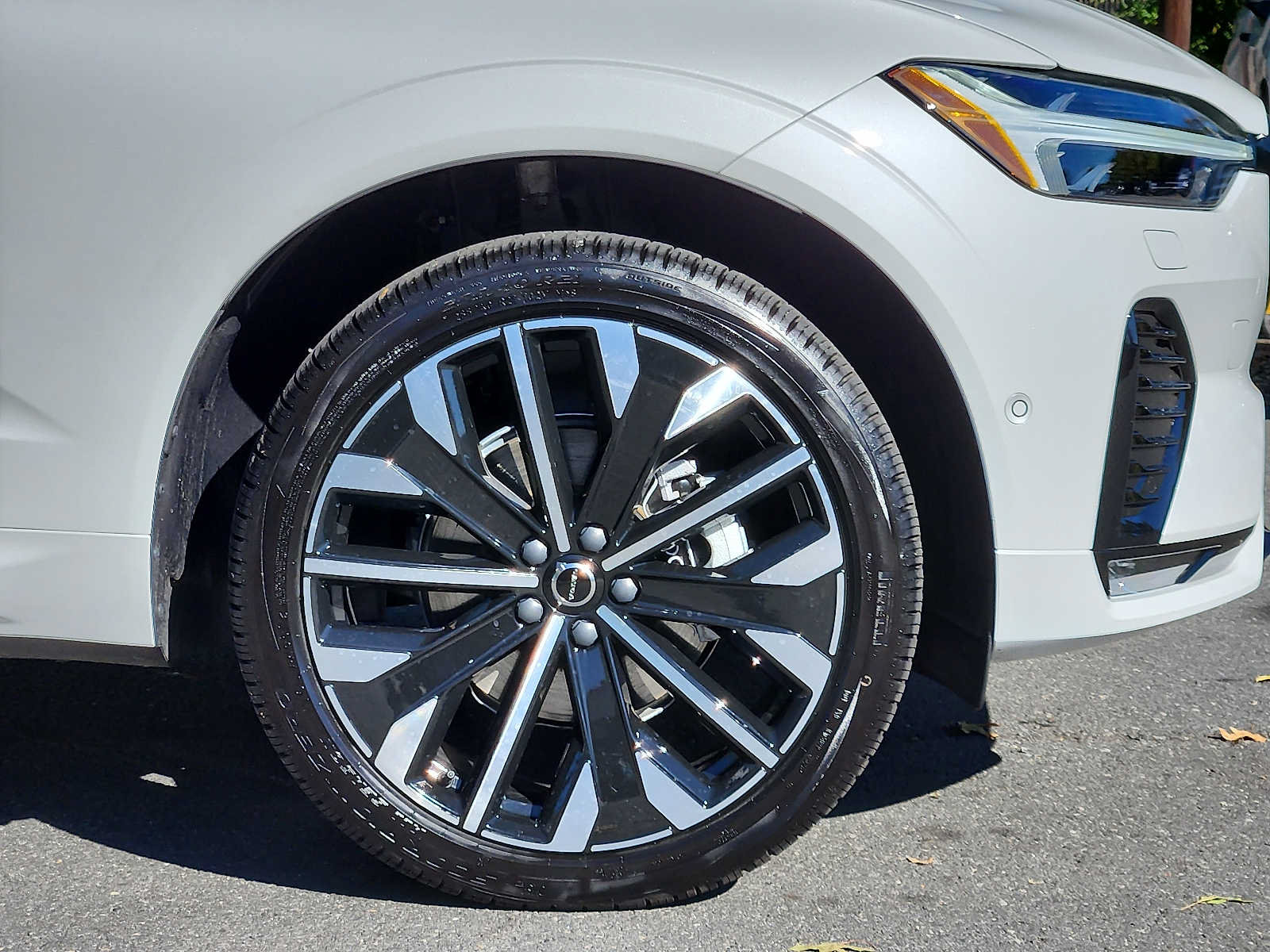 Used 2027 Volvo XC60 B5 Ultra AWD/4WD image 8