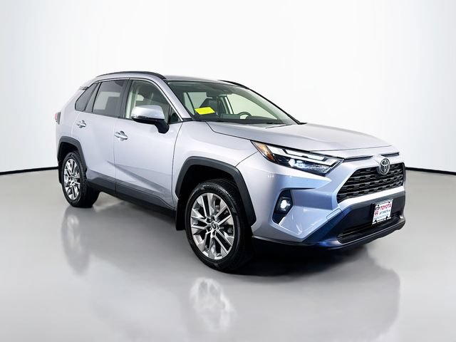 Certified 2022 Toyota RAV4 XLE Premium AWD/4WD image 10