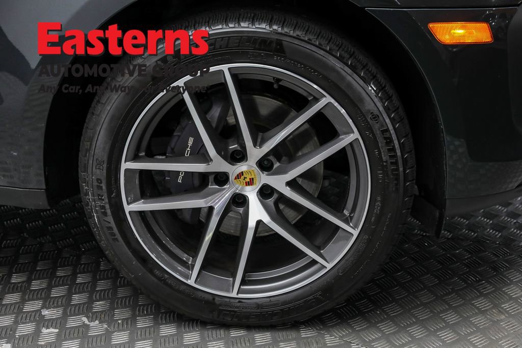 Used 2023 Porsche Macan T image 32