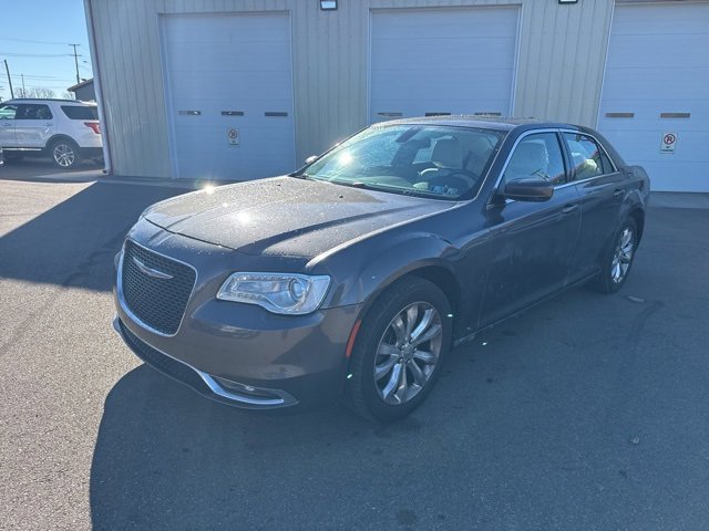 Used 2016 Chrysler 300 Limited w/ Driver Convenience Group image 8