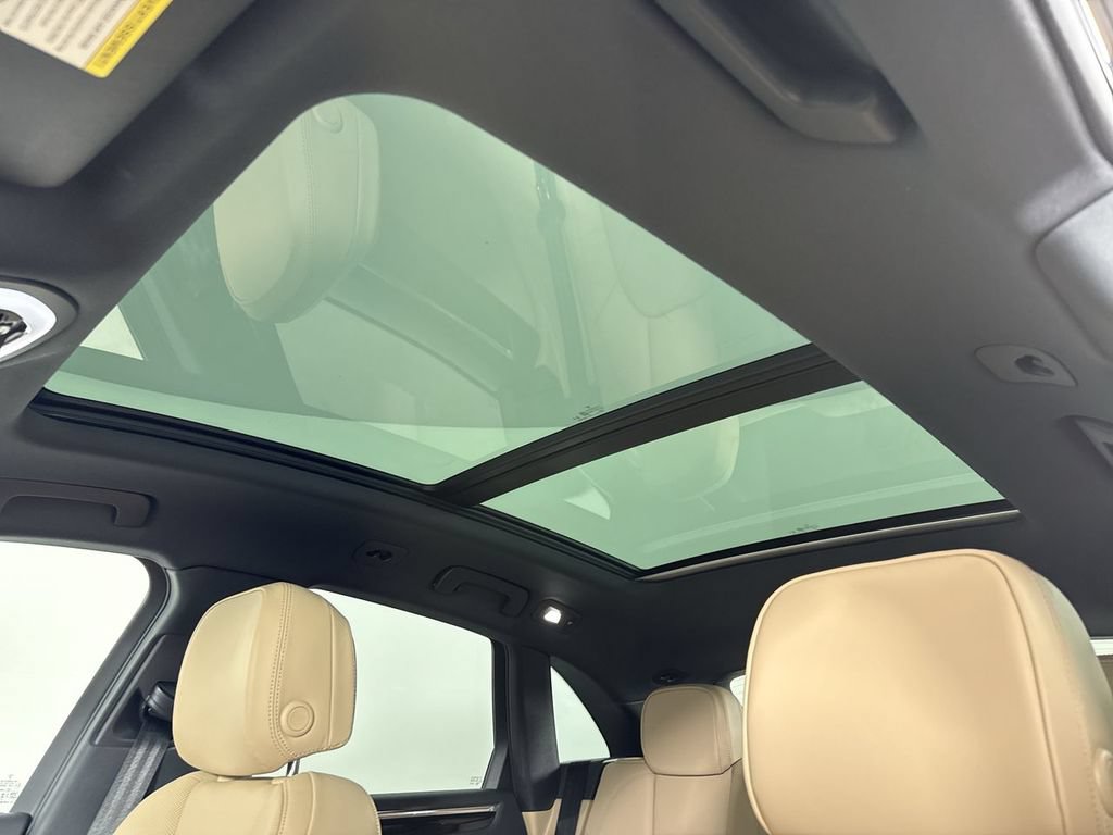New 2026 Porsche Macan AWD/4WD image 42