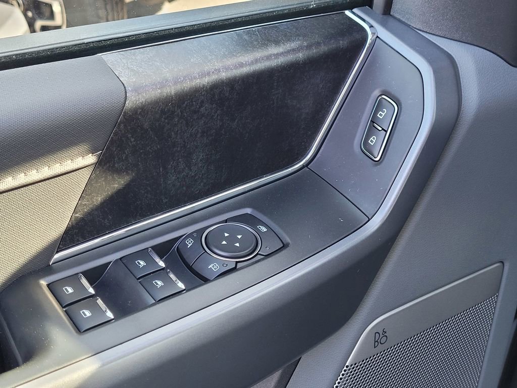 New 2025 Ford F150 Lightning Flash AWD/4WD image 45