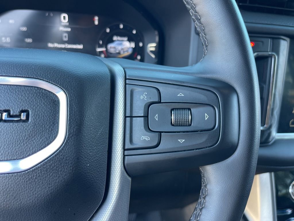 Used 2024 GMC Yukon XL Denali image 18