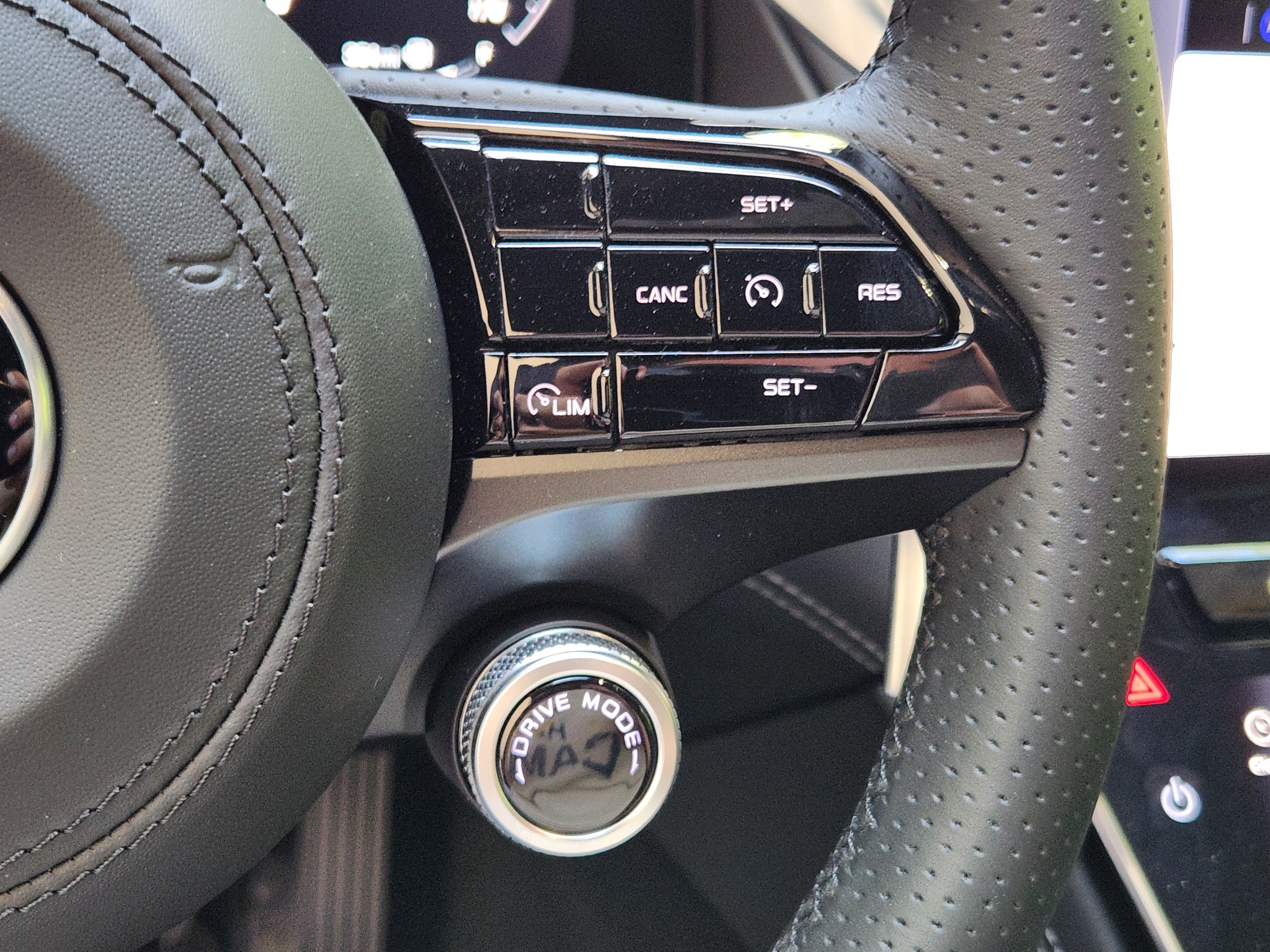 New 2025 Maserati Grecale GT image 20