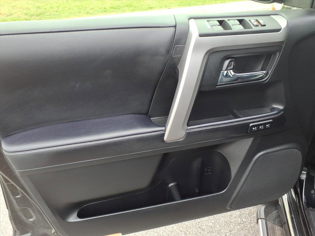 Used 2023 Toyota 4Runner Limited AWD/4WD image 23