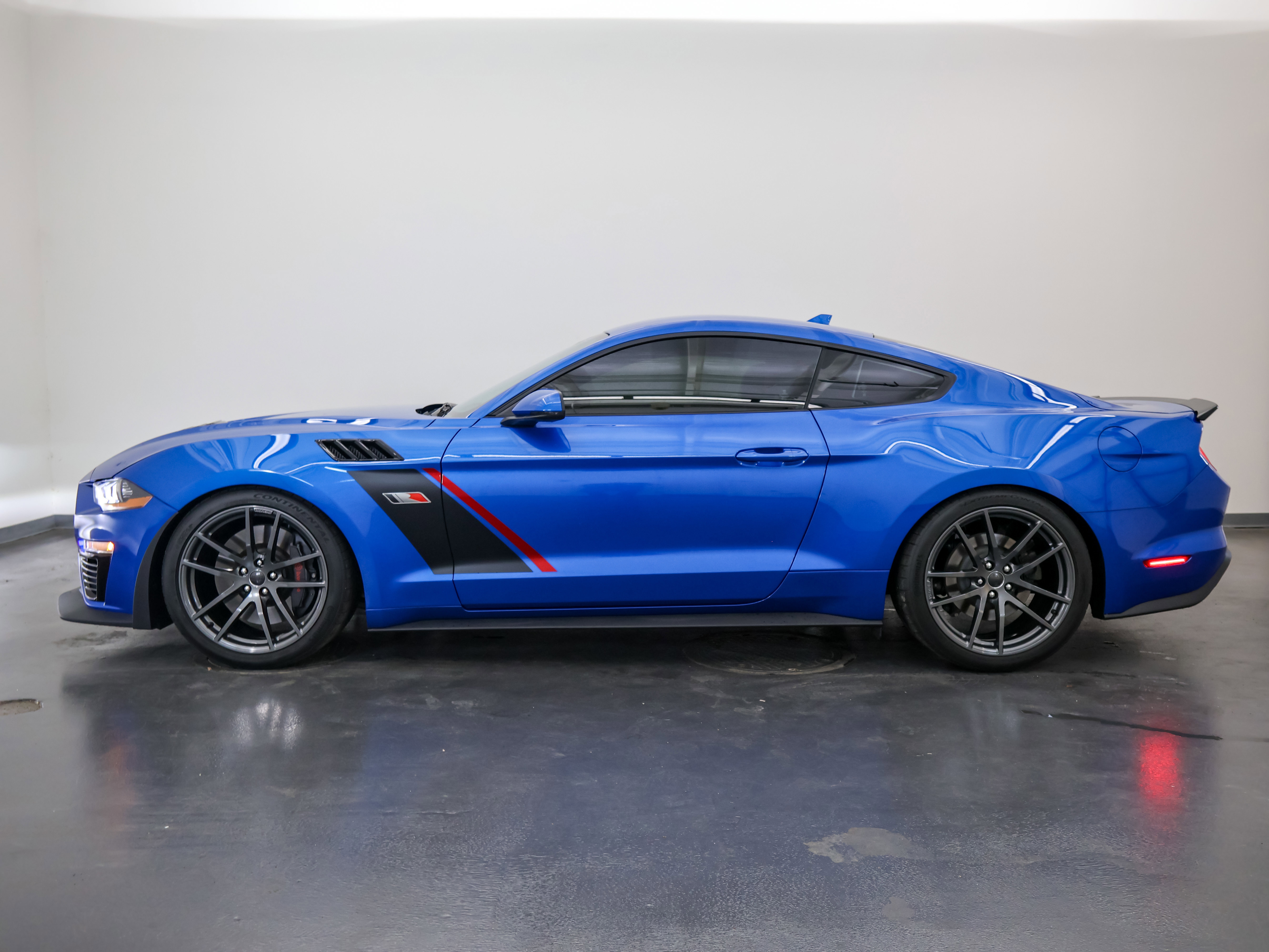 Used 2021 Ford Mustang GT Premium w/ GT Performance Package RWD image 6