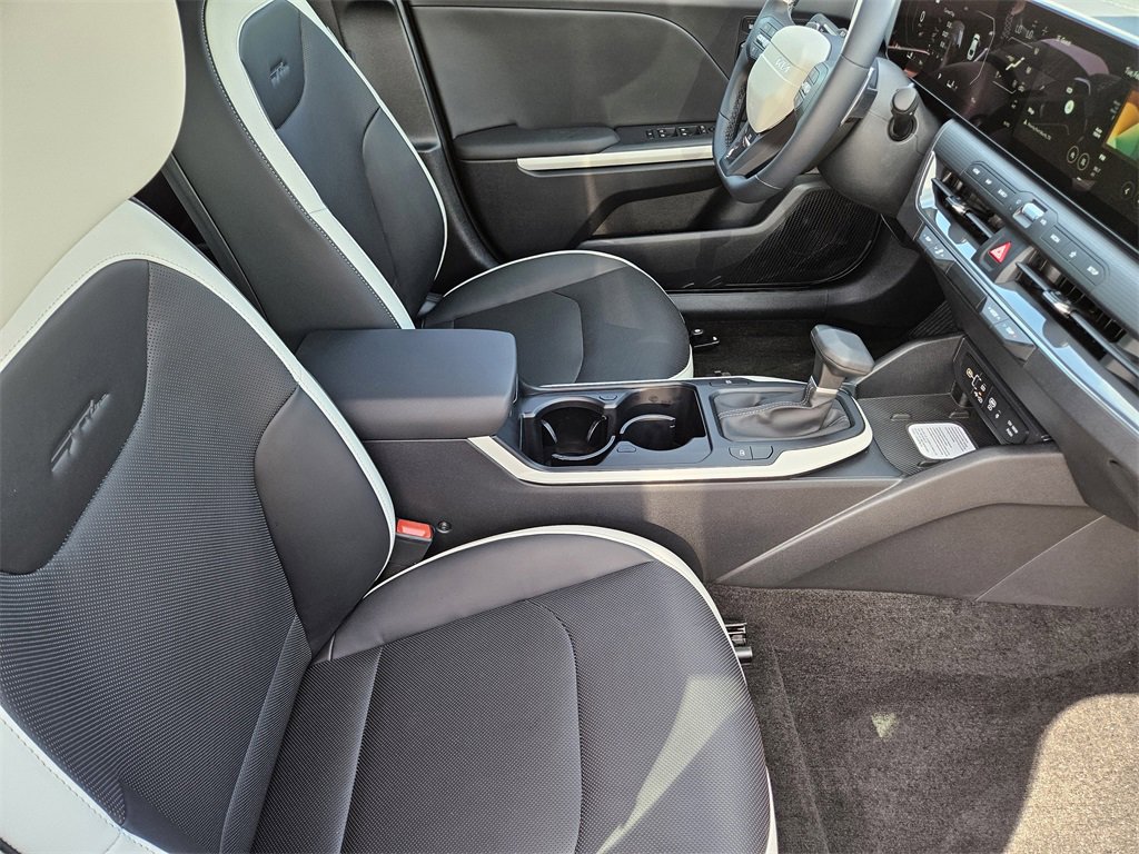 New 2025 Kia K4 GT-Line image 10