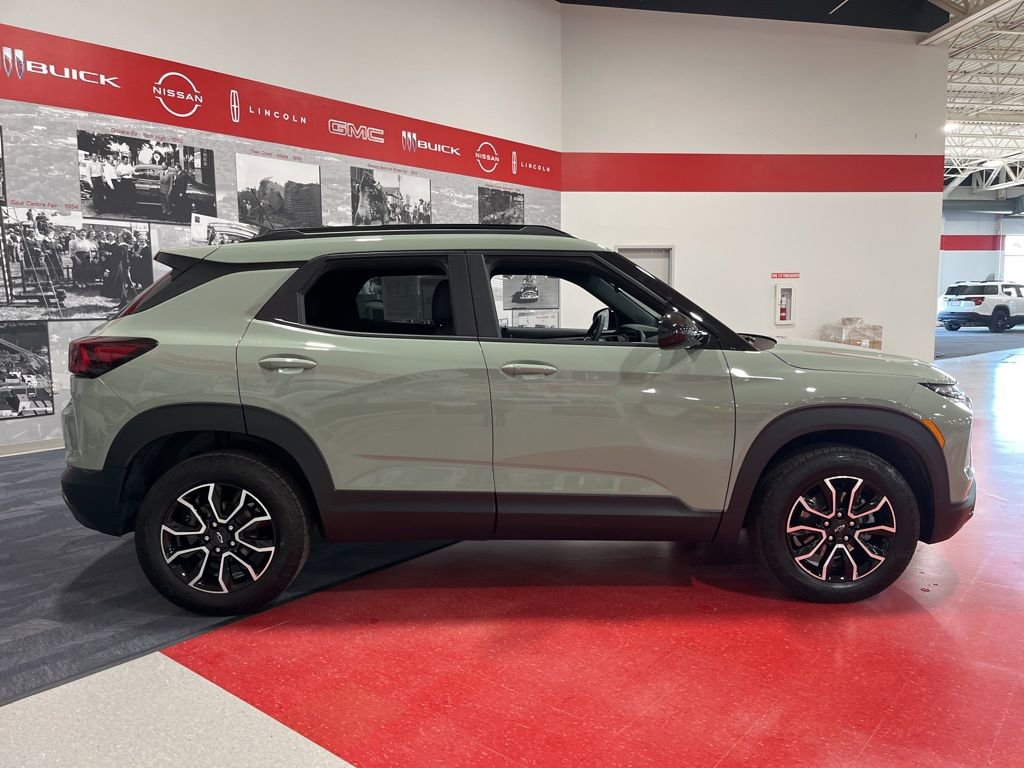 Used 2026 Chevrolet TrailBlazer ACTIV w/ Convenience Package image 2