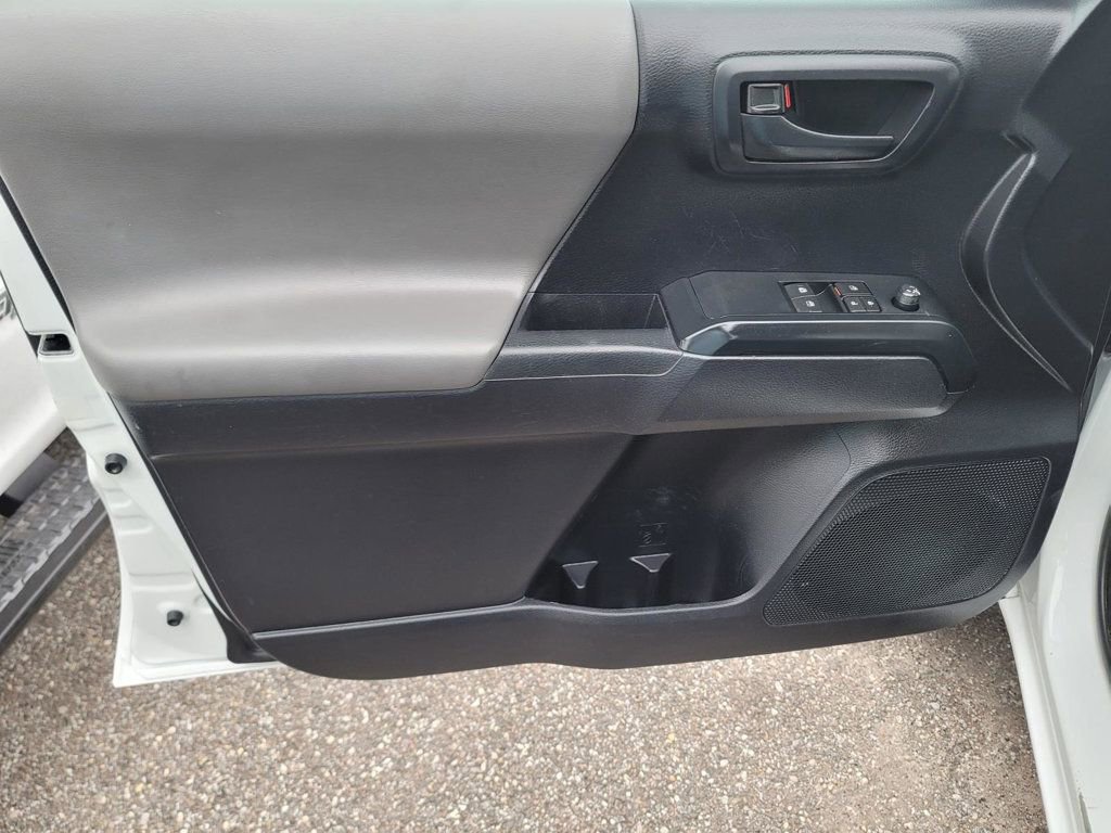 Used 2020 Toyota Tacoma SR image 23