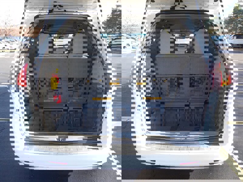 Used 2014 Toyota Sienna LE image 30