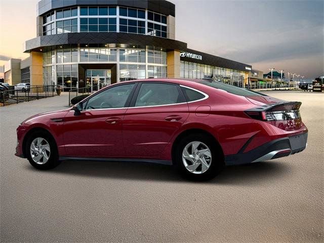 Certified 2025 Hyundai Sonata SE image 4