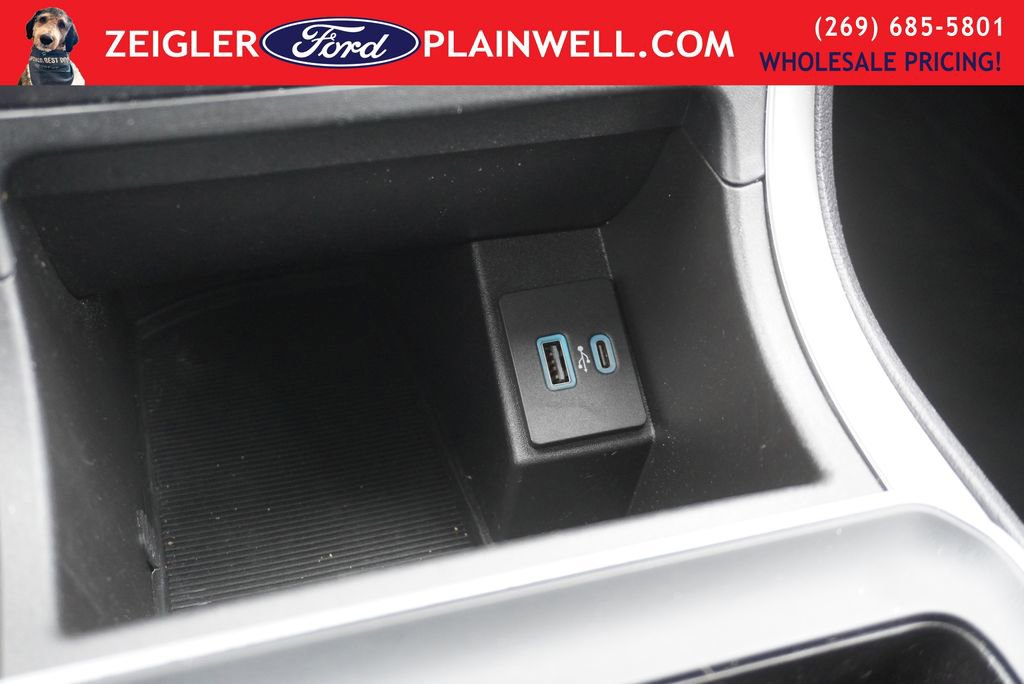 Used 2023 Ford Edge SE image 17