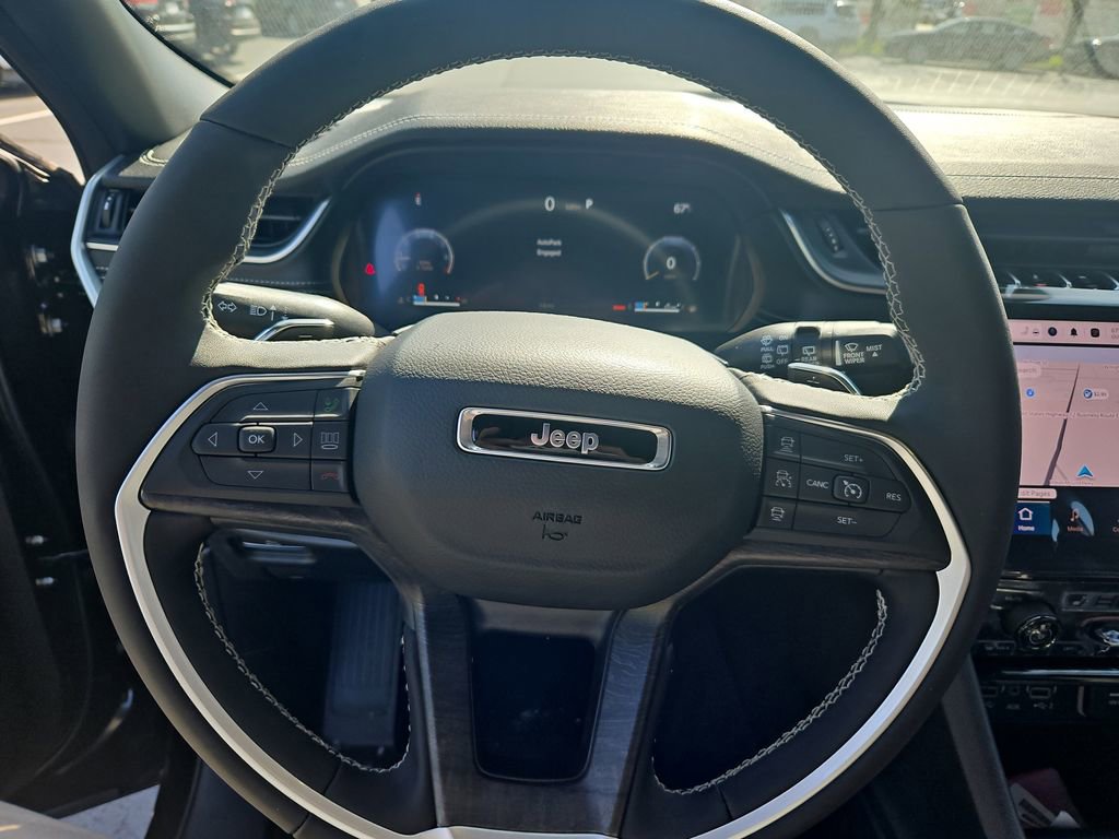 New 2025 Jeep Grand Cherokee L Limited w/ Trailer Tow Package image 13