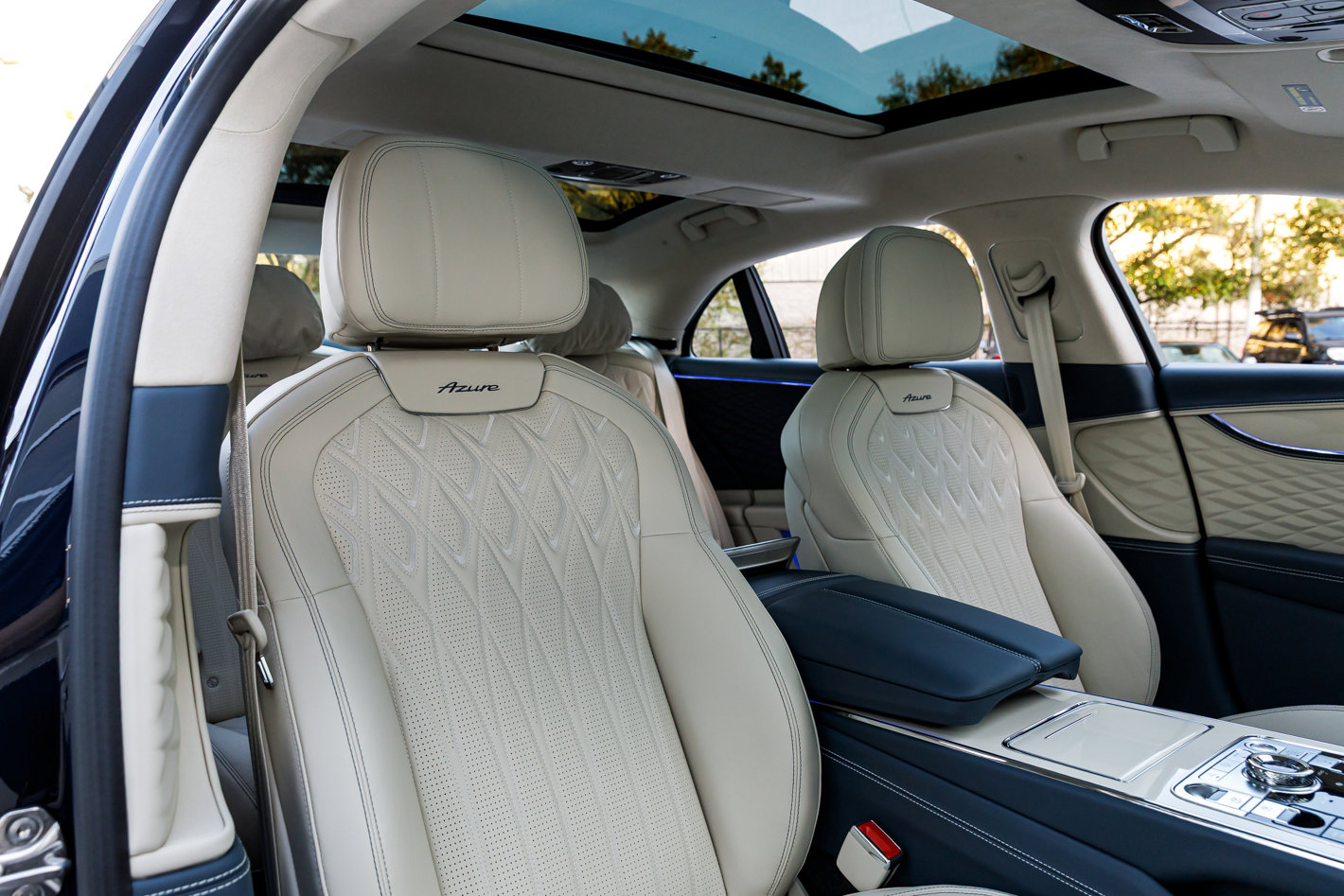 New 2026 Bentley Flying Spur Azure image 43