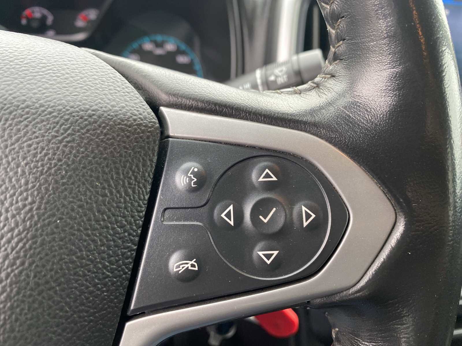 Used 2022 Chevrolet Colorado LT w/ Fleet Safety Package image 18