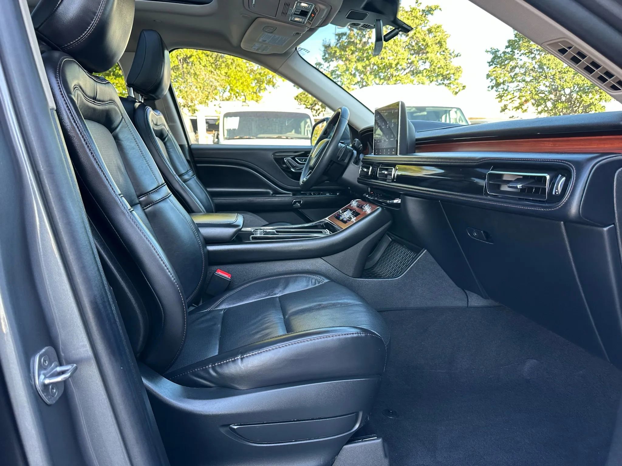 Used 2021 Lincoln Aviator Reserve w/ Equipment Group 208A image 23