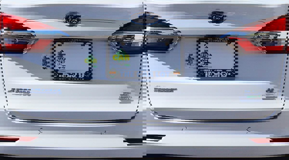 Used 2020 Ford Fusion SE image 21