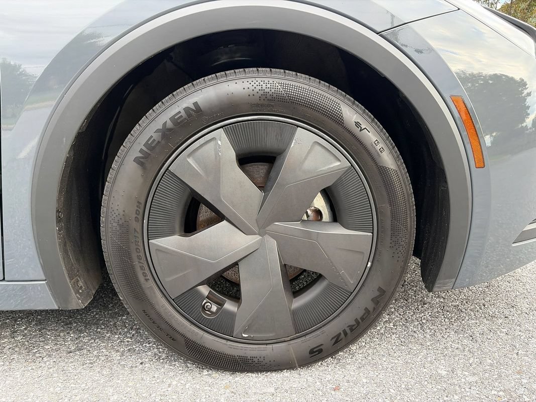 Used 2023 Toyota Prius LE FWD image 28