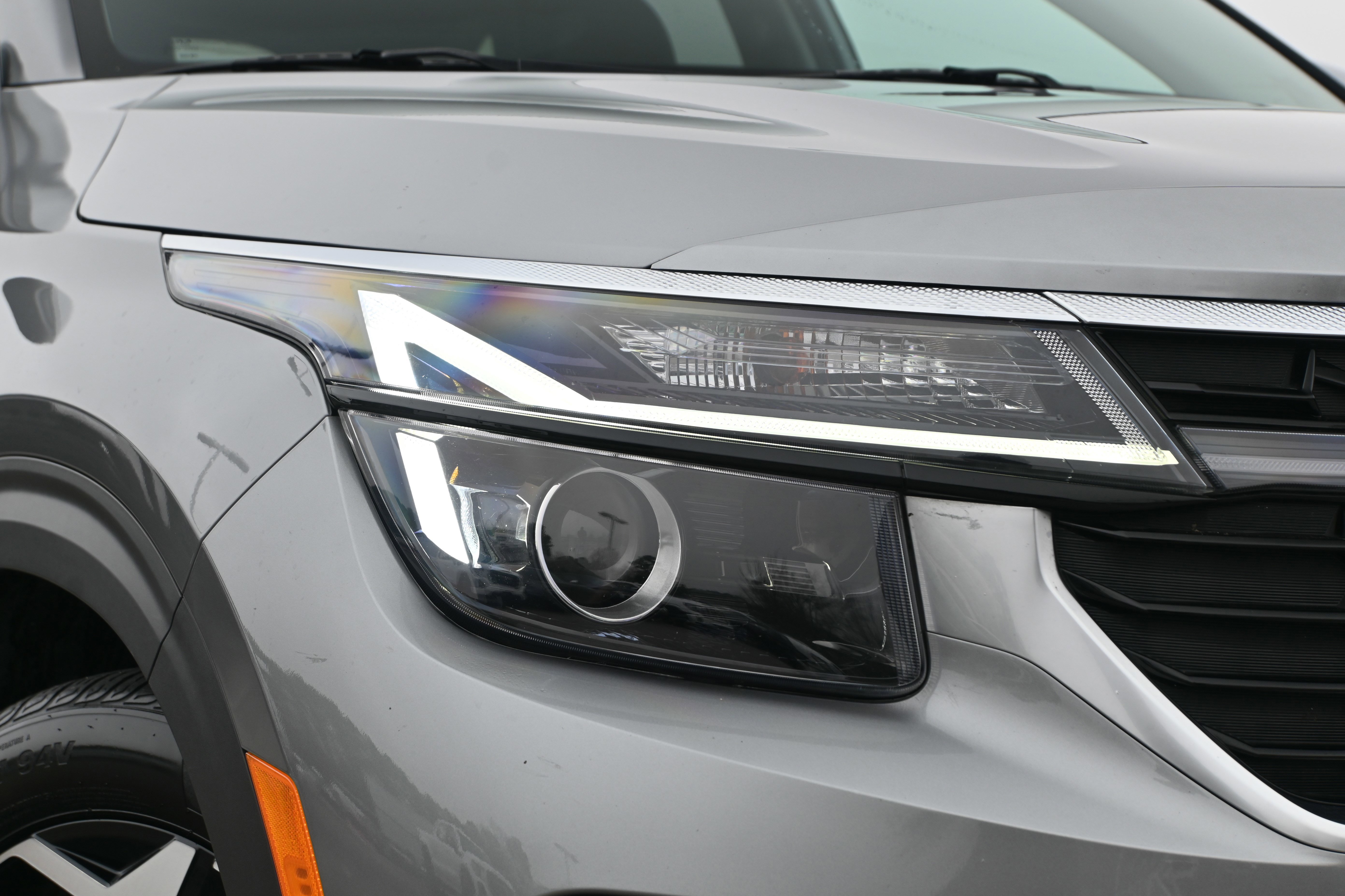 Used 2025 Kia Seltos EX image 25