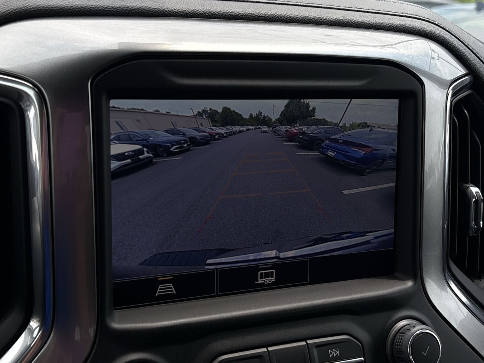 Used 2022 Chevrolet Silverado 1500 RST AWD/4WD image 19