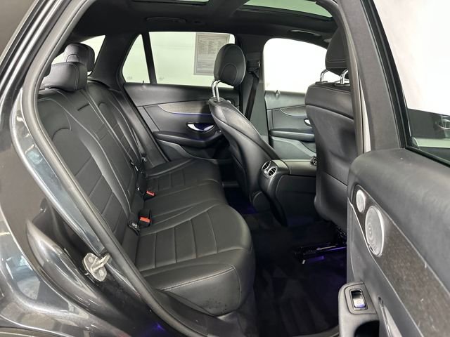 Used 2020 Mercedes-Benz GLC 300 4MATIC image 26