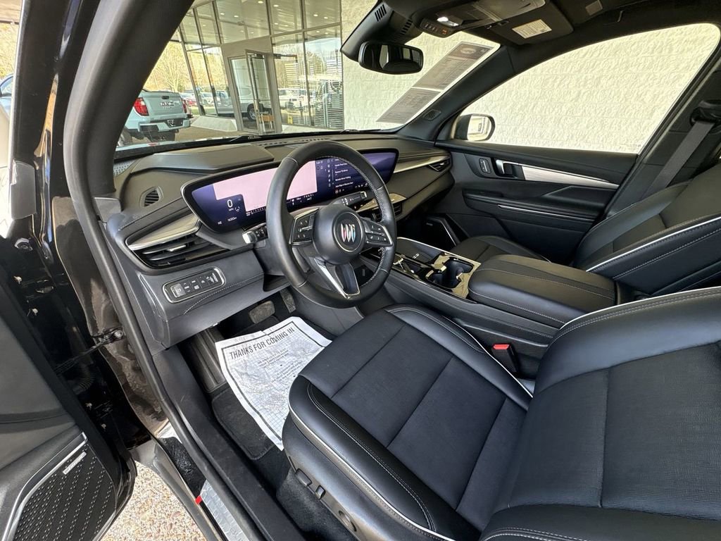 Certified 2025 Buick Enclave Preferred image 10