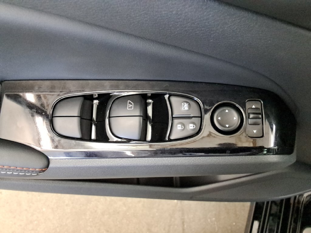 Used 2025 Nissan Altima 2.5 SR w/ SR Premium Package FWD image 18