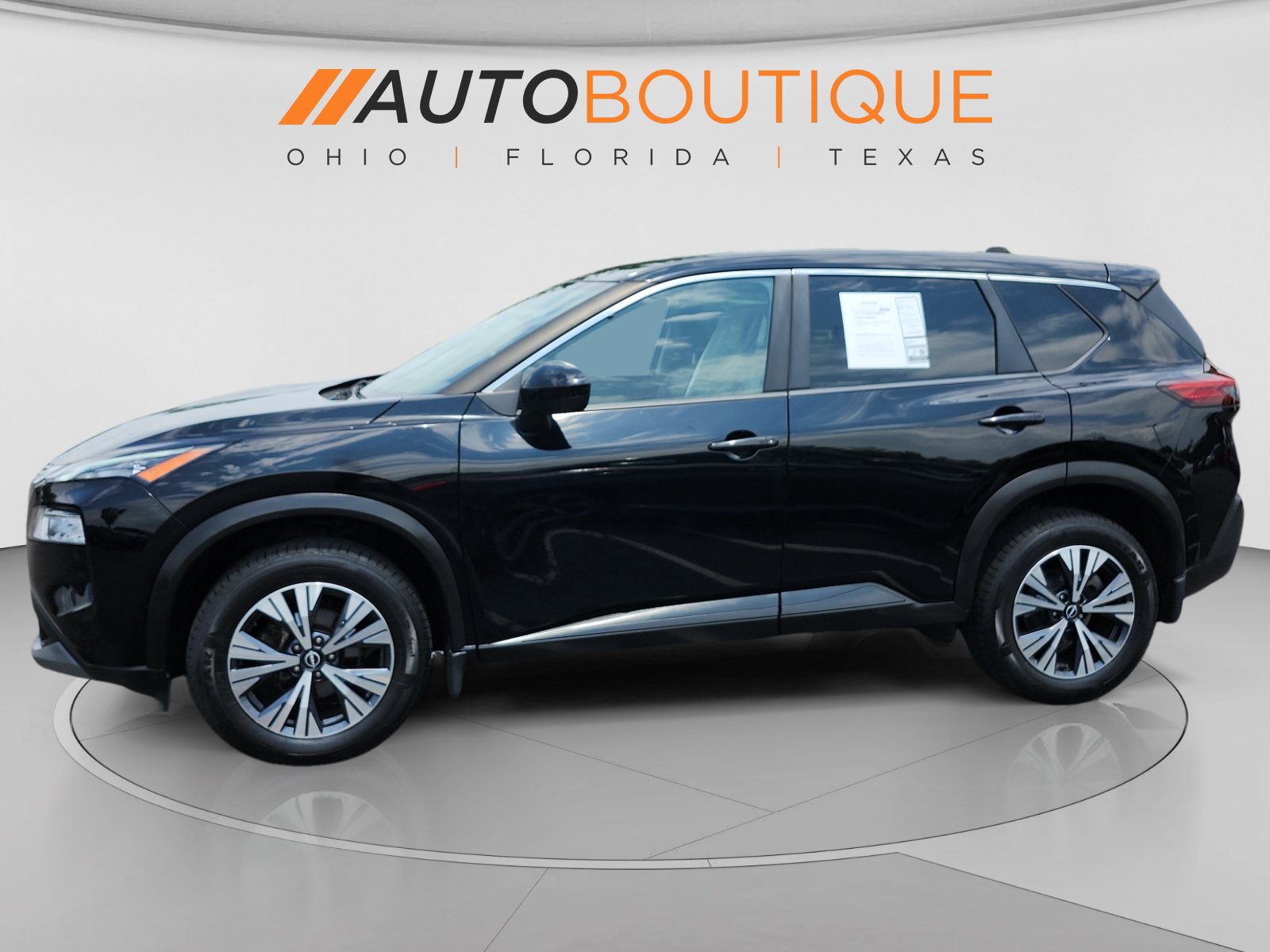 Used 2023 Nissan Rogue SV AWD/4WD image 2