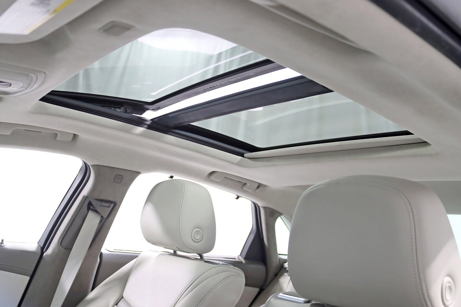 Used 2015 Cadillac XTS Platinum image 30